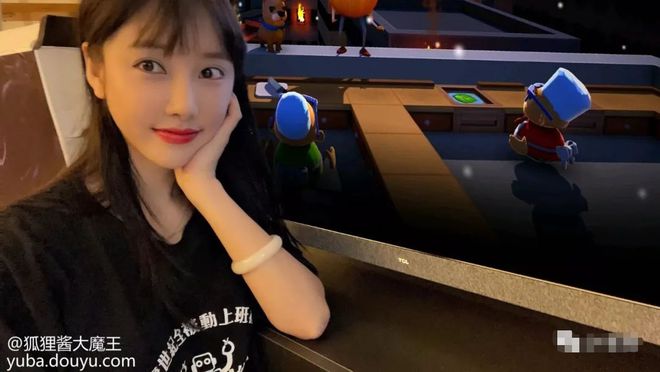 网红国旗装蹭红毯_网红：_网红变影后1002网红变影后