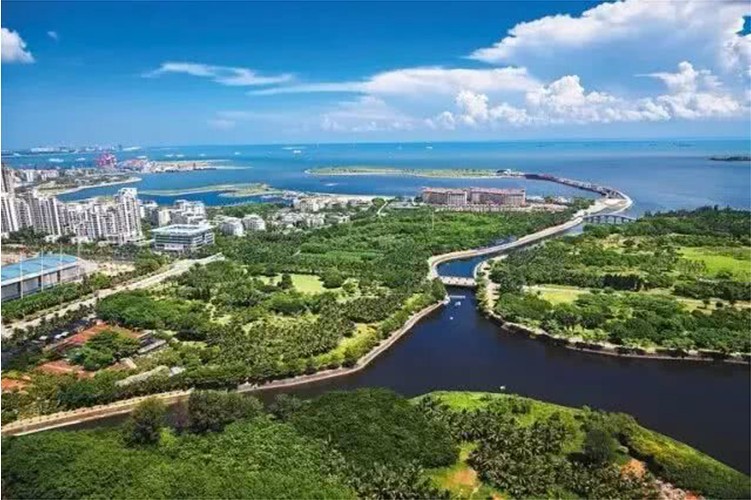 海南省的直辖县，不属于任何市澄迈县！