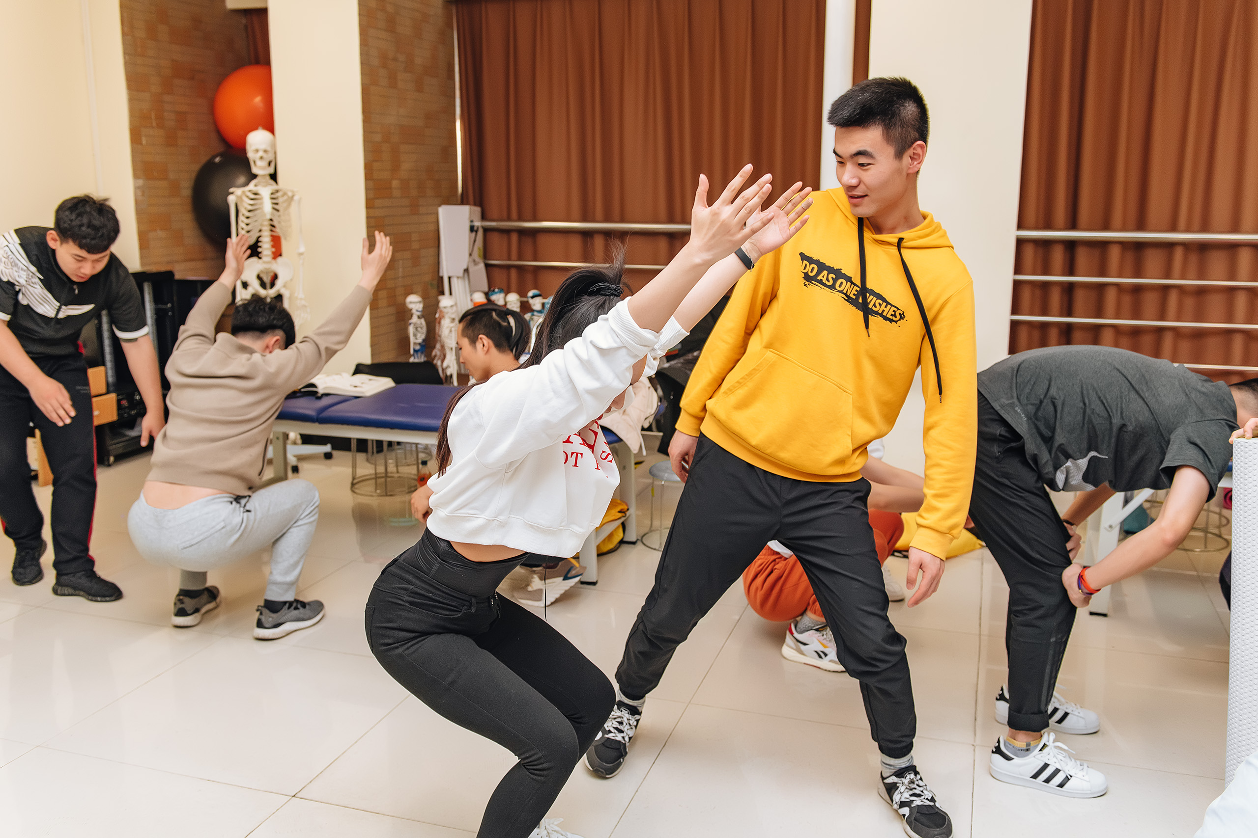 在评价健身教练培训班之前，我们先来了解